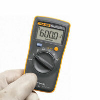 Fluke 101 Digital Multimeter Complete kit with TL75 Test Leads